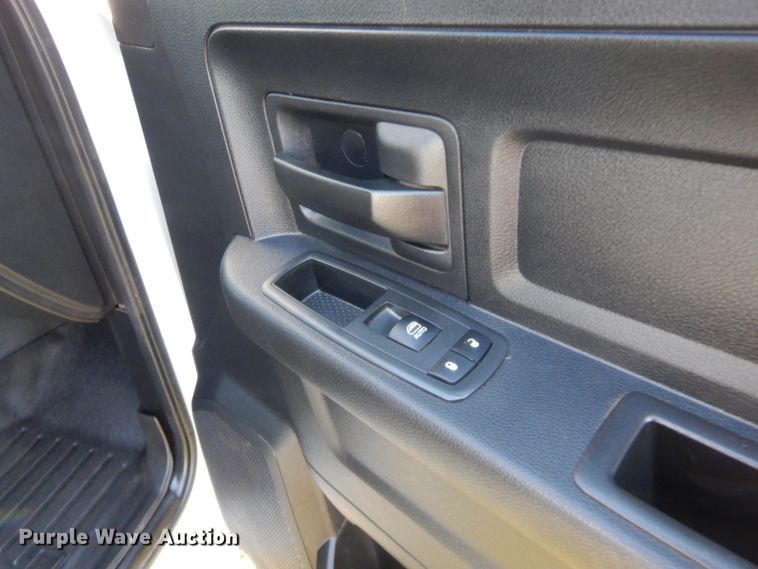 image for item DJ2046 2013 Dodge Ram 5500  Crew Cab flatbed truck