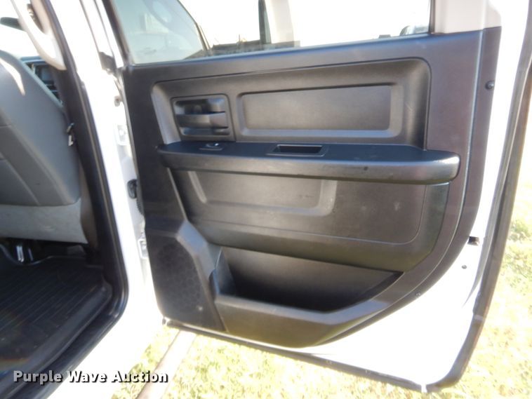 image for item DJ2046 2013 Dodge Ram 5500  Crew Cab flatbed truck