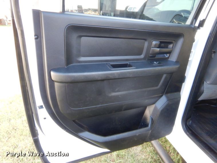 image for item DJ2046 2013 Dodge Ram 5500  Crew Cab flatbed truck