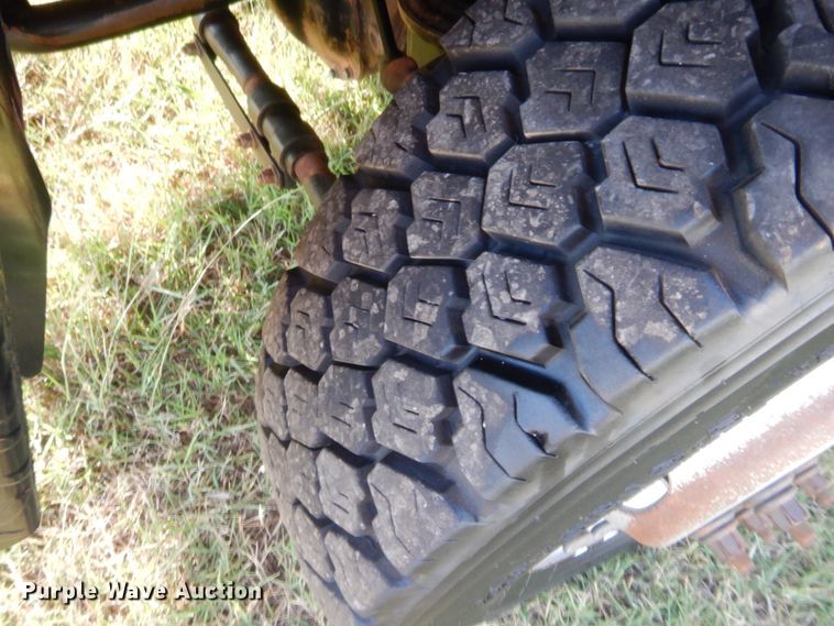 image for item DJ2046 2013 Dodge Ram 5500  Crew Cab flatbed truck