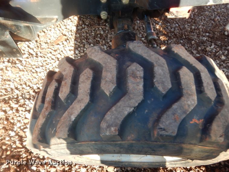 image for item DJ2159 Mahindra 4025  MFWD tractor