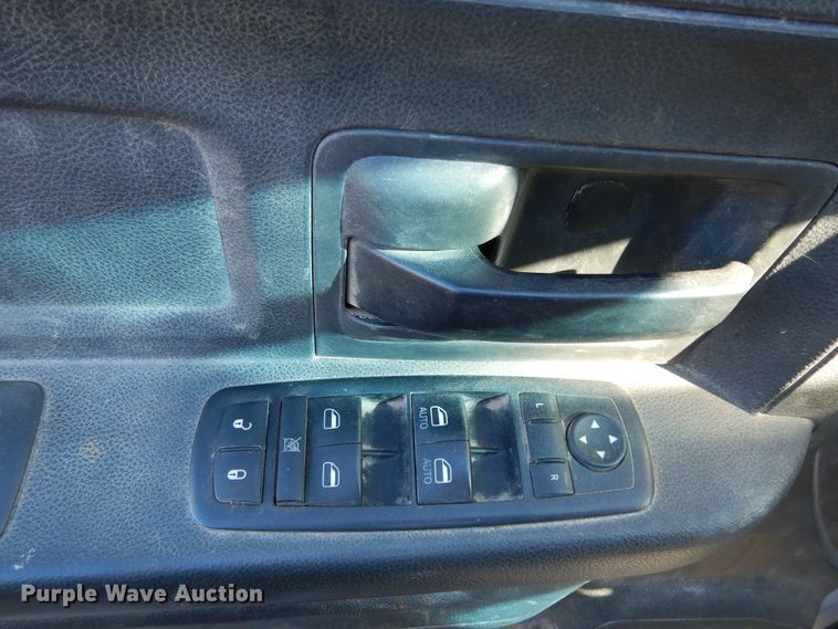 image for item DJ8024 2011 Dodge Ram 5500HD  flatbed truck