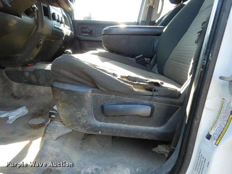 image for item DJ8024 2011 Dodge Ram 5500HD  flatbed truck