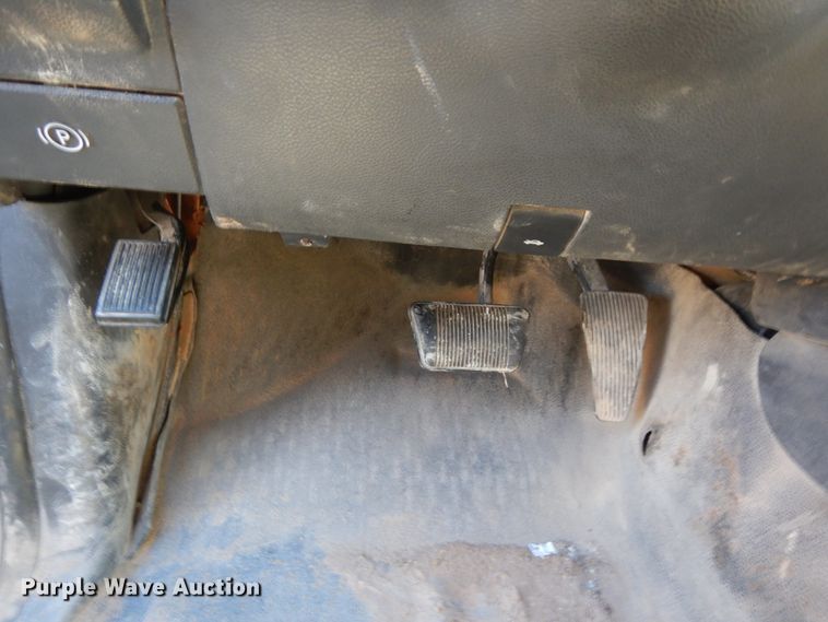 image for item DJ8024 2011 Dodge Ram 5500HD  flatbed truck