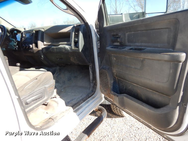 image for item DJ8024 2011 Dodge Ram 5500HD  flatbed truck