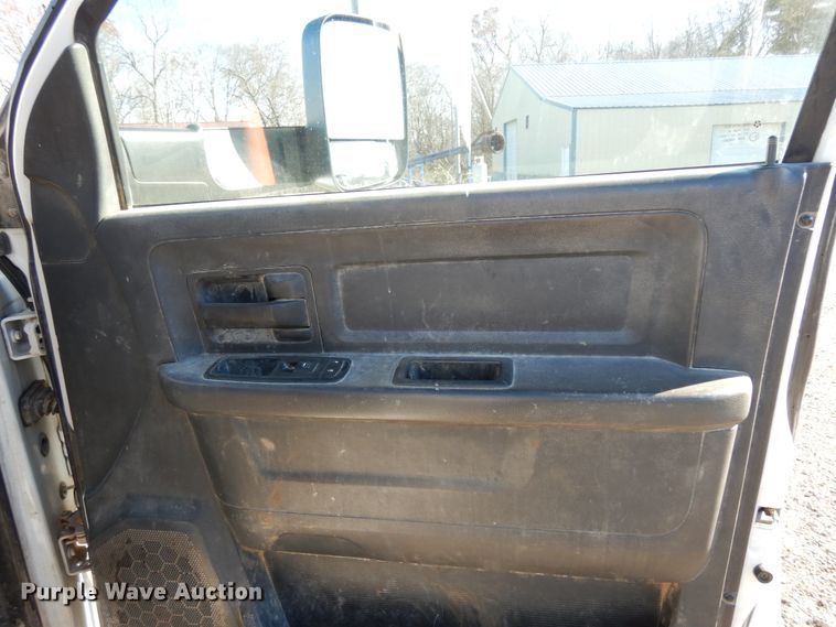 image for item DJ8024 2011 Dodge Ram 5500HD  flatbed truck