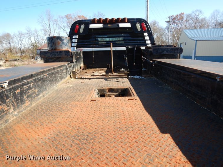 image for item DJ8024 2011 Dodge Ram 5500HD  flatbed truck