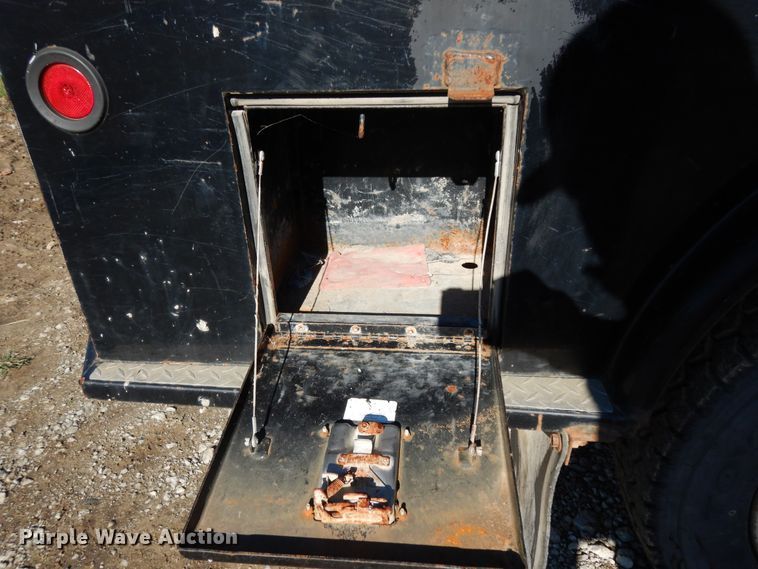 image for item DJ8024 2011 Dodge Ram 5500HD  flatbed truck