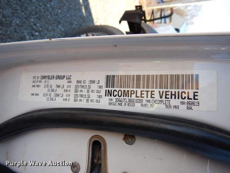 image for item DJ8024 2011 Dodge Ram 5500HD  flatbed truck