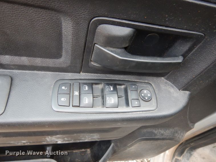 image for item DJ8033 2014 Dodge Ram 1500  Crew Cab pickup truck