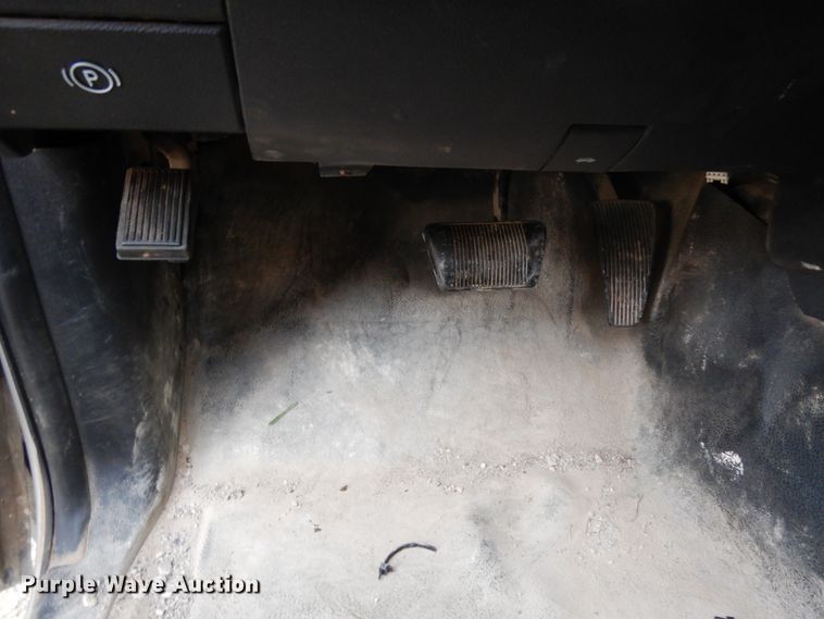 image for item DJ8033 2014 Dodge Ram 1500  Crew Cab pickup truck