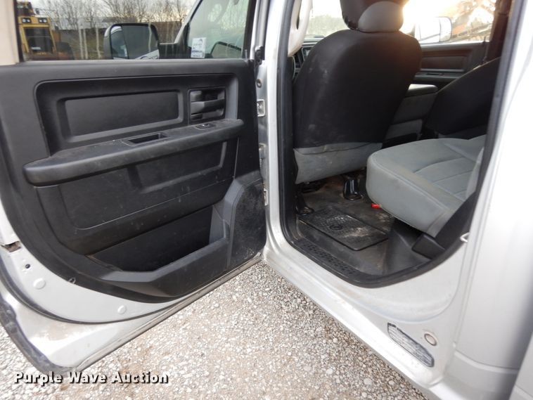 image for item DJ8033 2014 Dodge Ram 1500  Crew Cab pickup truck