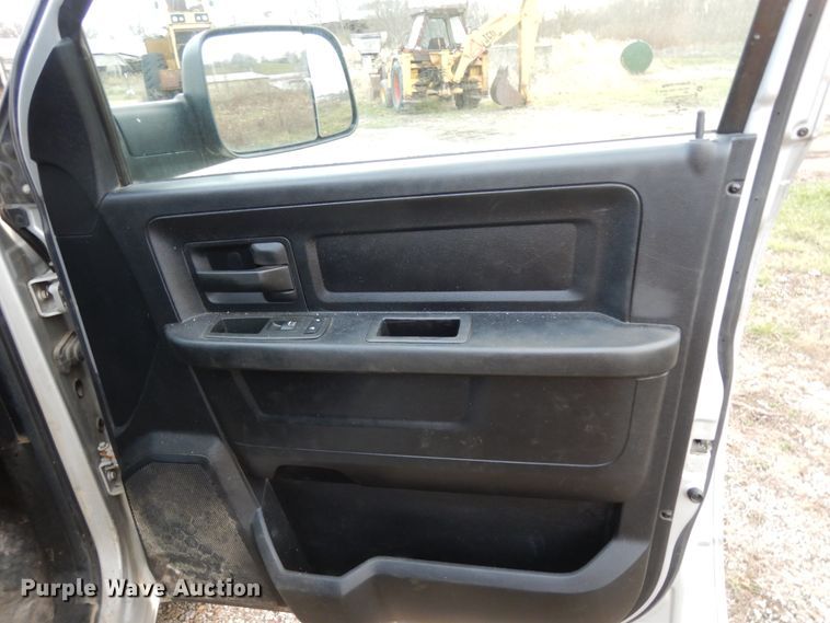 image for item DJ8033 2014 Dodge Ram 1500  Crew Cab pickup truck