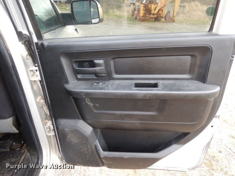 image for item DJ8033 2014 Dodge Ram 1500  Crew Cab pickup truck