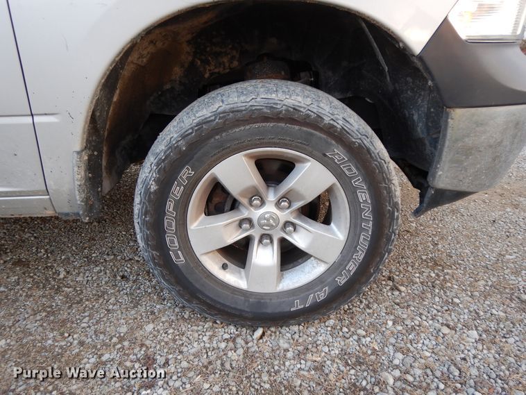 image for item DJ8033 2014 Dodge Ram 1500  Crew Cab pickup truck