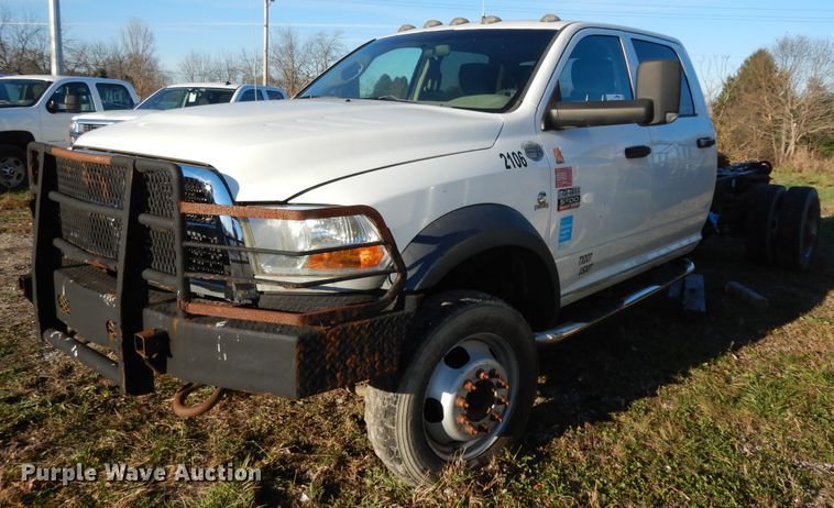image for item DJ8042 2011 Dodge Ram 5500HD  Crew Cab truck cab and chassis