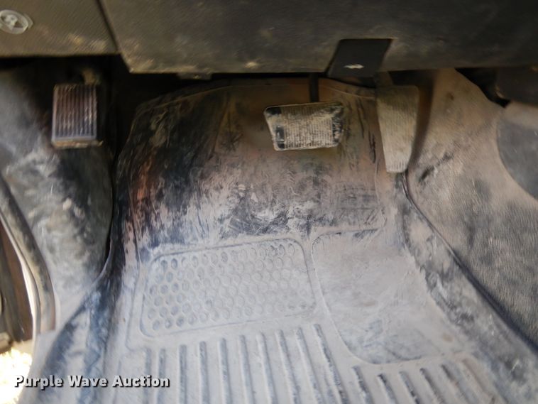 image for item DJ8042 2011 Dodge Ram 5500HD  Crew Cab truck cab and chassis