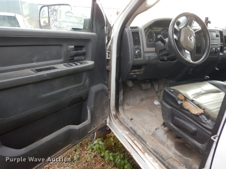 image for item DJ8064 2011 Dodge Ram 5500HD  flatbed truck