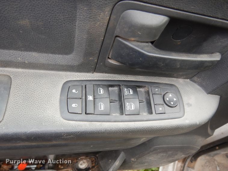 image for item DJ8064 2011 Dodge Ram 5500HD  flatbed truck