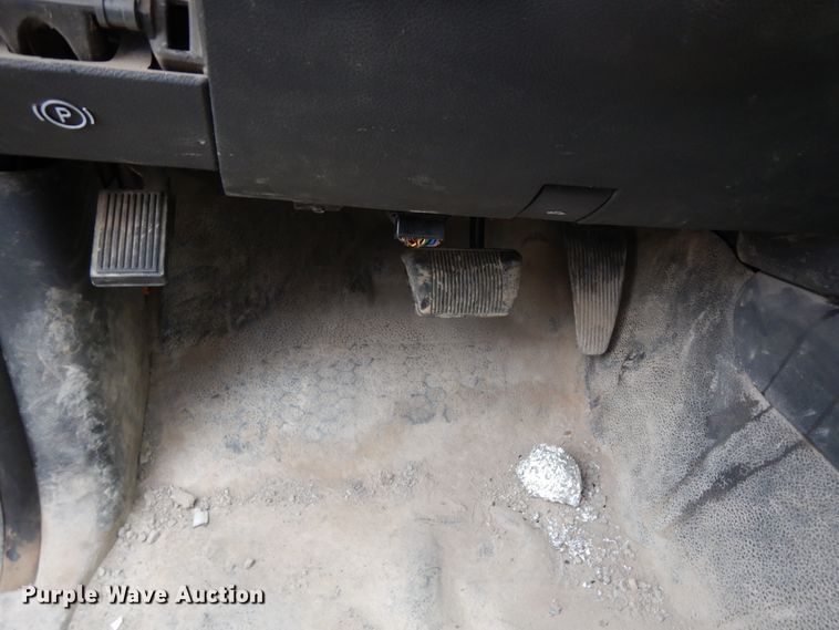 image for item DJ8064 2011 Dodge Ram 5500HD  flatbed truck