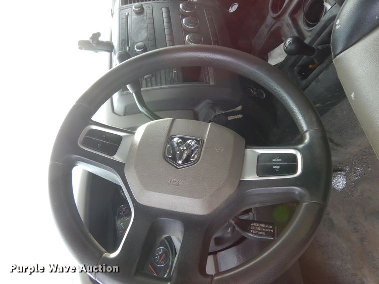 image for item DJ8064 2011 Dodge Ram 5500HD  flatbed truck