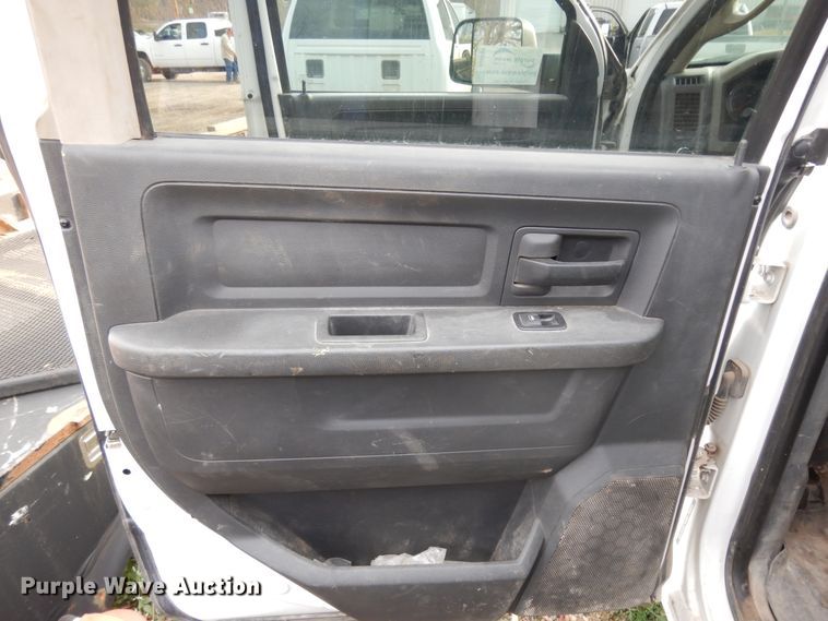 image for item DJ8064 2011 Dodge Ram 5500HD  flatbed truck