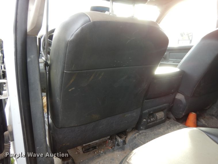 image for item DJ8064 2011 Dodge Ram 5500HD  flatbed truck