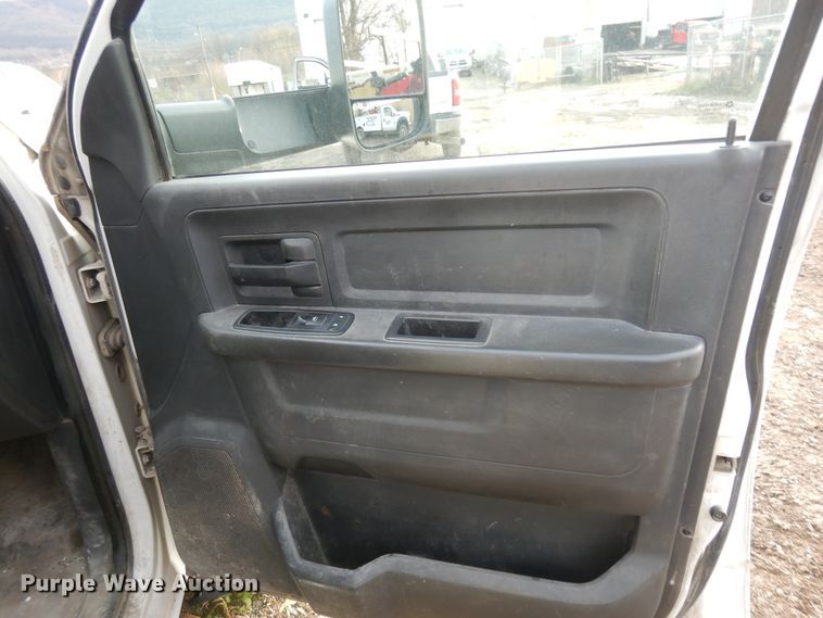 image for item DJ8064 2011 Dodge Ram 5500HD  flatbed truck