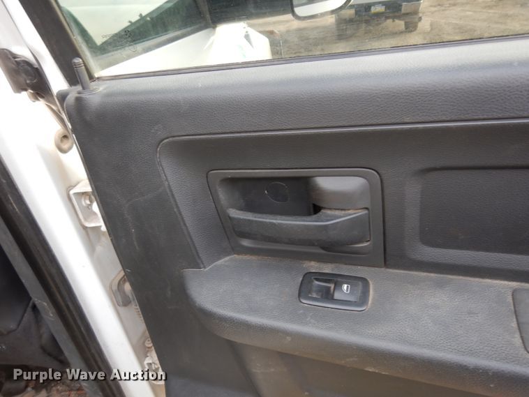 image for item DJ8064 2011 Dodge Ram 5500HD  flatbed truck