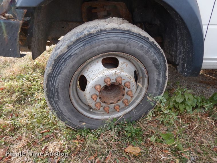 image for item DJ8064 2011 Dodge Ram 5500HD  flatbed truck