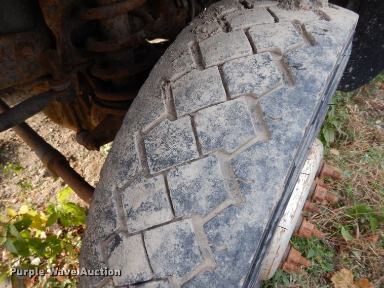 image for item DJ8064 2011 Dodge Ram 5500HD  flatbed truck