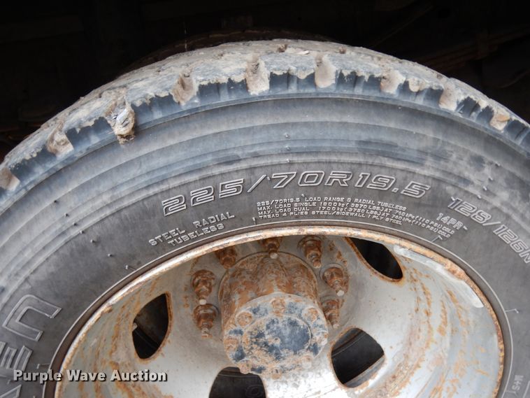 image for item DJ8064 2011 Dodge Ram 5500HD  flatbed truck