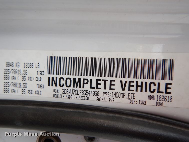 image for item DJ8064 2011 Dodge Ram 5500HD  flatbed truck