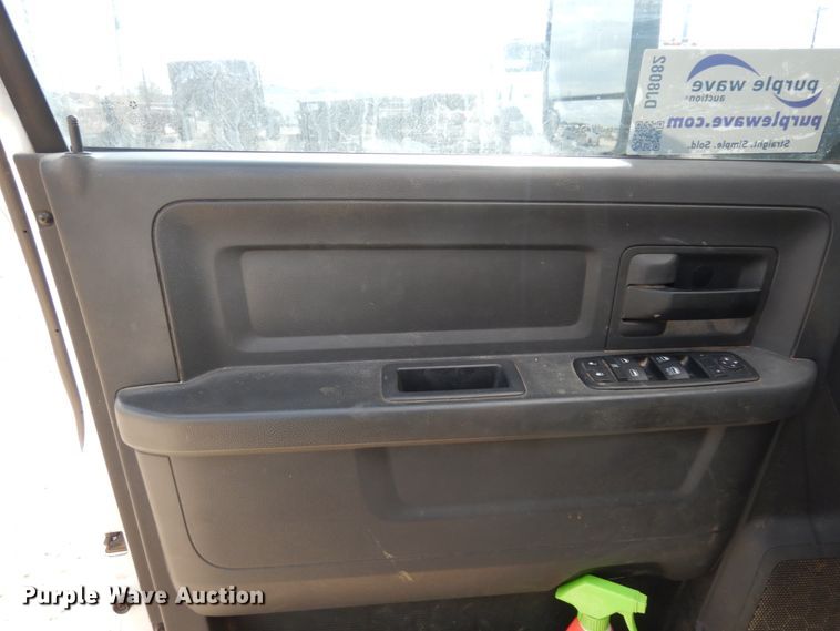 image for item DJ8082 2011 Dodge Ram 5500HD  Crew Cab flatbed truck