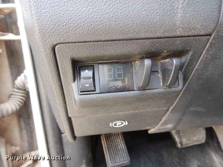 image for item DJ8082 2011 Dodge Ram 5500HD  Crew Cab flatbed truck