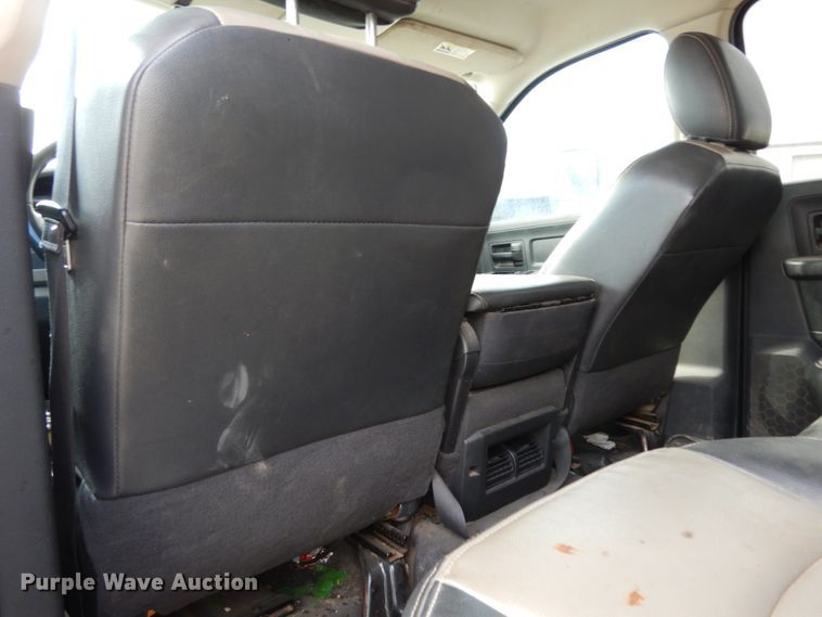 image for item DJ8082 2011 Dodge Ram 5500HD  Crew Cab flatbed truck