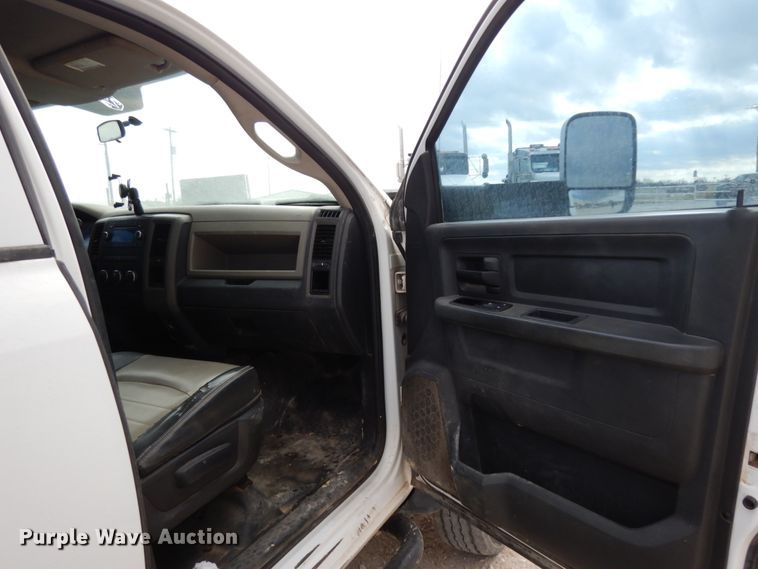 image for item DJ8082 2011 Dodge Ram 5500HD  Crew Cab flatbed truck