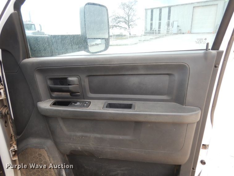 image for item DJ8082 2011 Dodge Ram 5500HD  Crew Cab flatbed truck