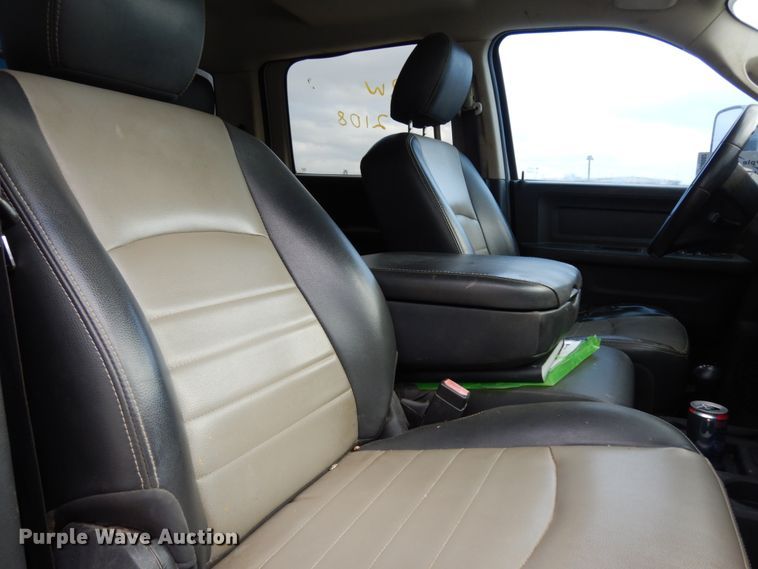 image for item DJ8082 2011 Dodge Ram 5500HD  Crew Cab flatbed truck