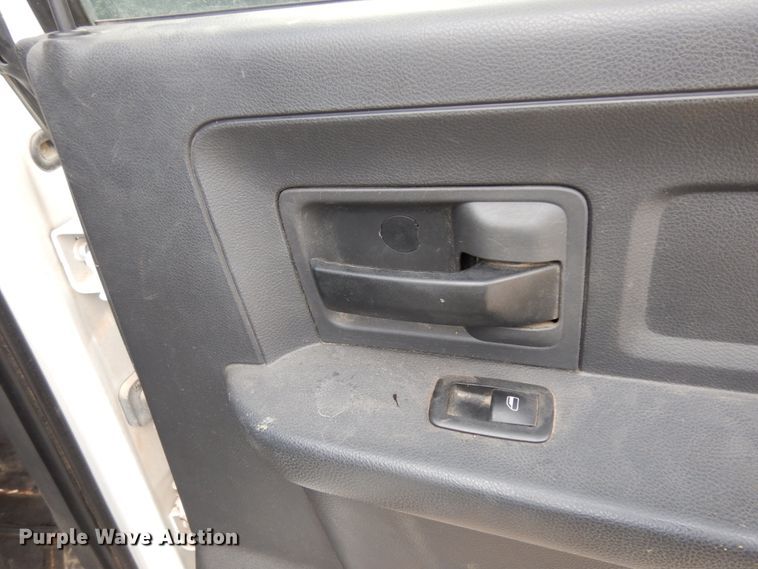 image for item DJ8082 2011 Dodge Ram 5500HD  Crew Cab flatbed truck