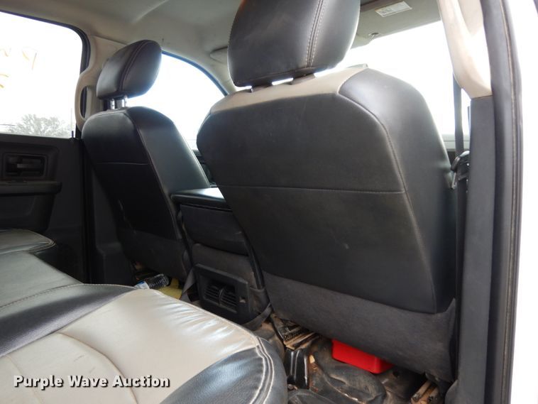 image for item DJ8082 2011 Dodge Ram 5500HD  Crew Cab flatbed truck