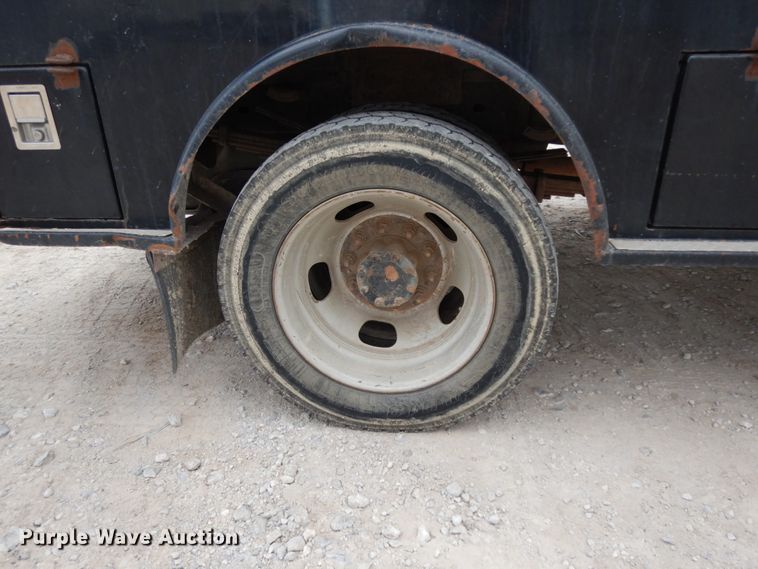 image for item DJ8082 2011 Dodge Ram 5500HD  Crew Cab flatbed truck