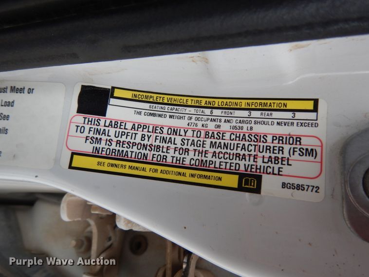 image for item DJ8082 2011 Dodge Ram 5500HD  Crew Cab flatbed truck