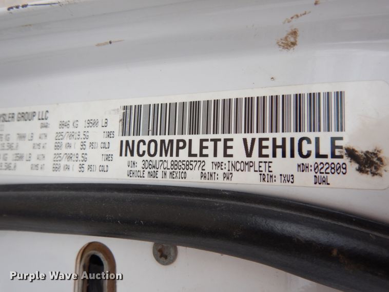 image for item DJ8082 2011 Dodge Ram 5500HD  Crew Cab flatbed truck