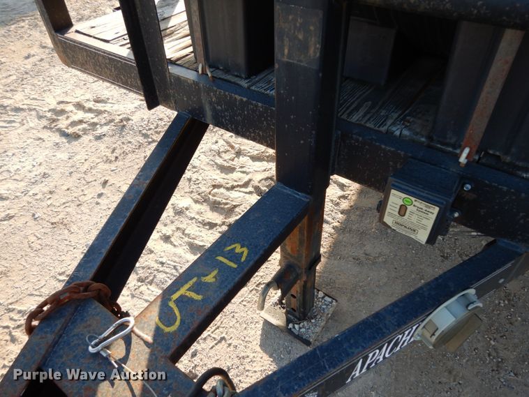 image for item DJ8085 2007 Apache utility trailer