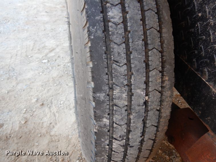 image for item DJ8085 2007 Apache utility trailer