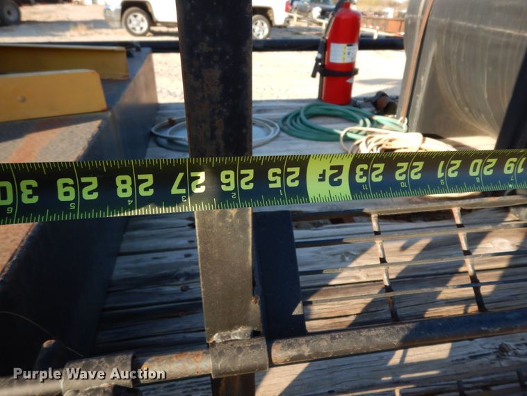 image for item DJ8085 2007 Apache utility trailer