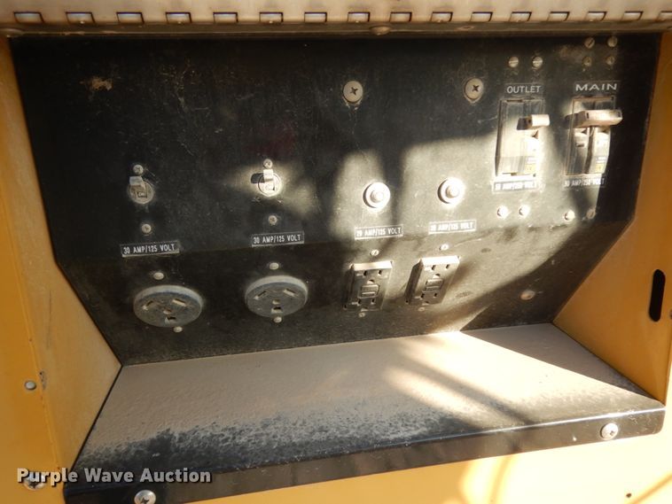 image for item DJ8085 2007 Apache utility trailer