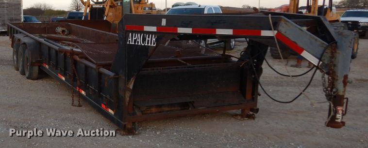 image for item DJ8089 2007 Apache equipment trailer