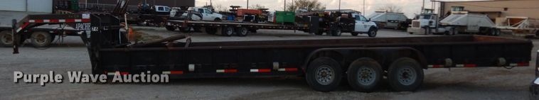 image for item DJ8089 2007 Apache equipment trailer